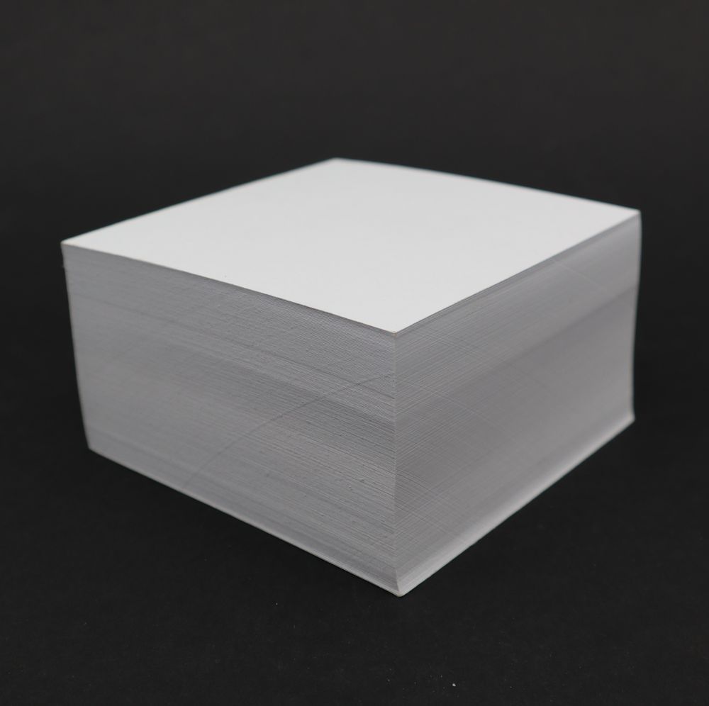 9x9 cm čistý poznámkový blok (kartón, 220 listov)